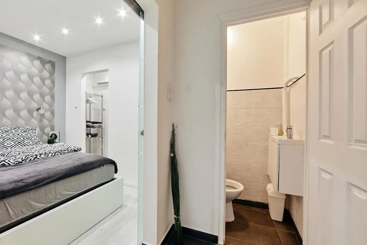 Garibaldi Apartment
