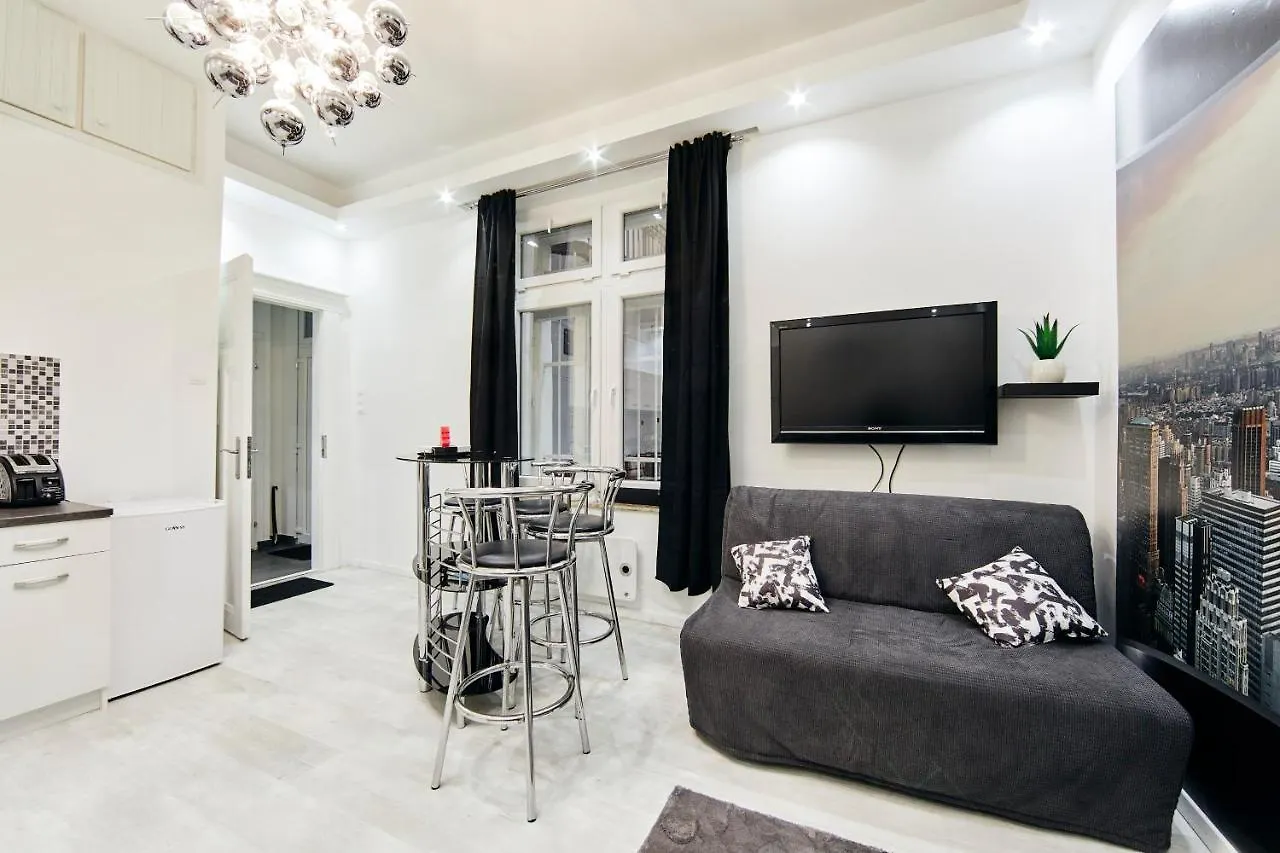 Garibaldi Apartment